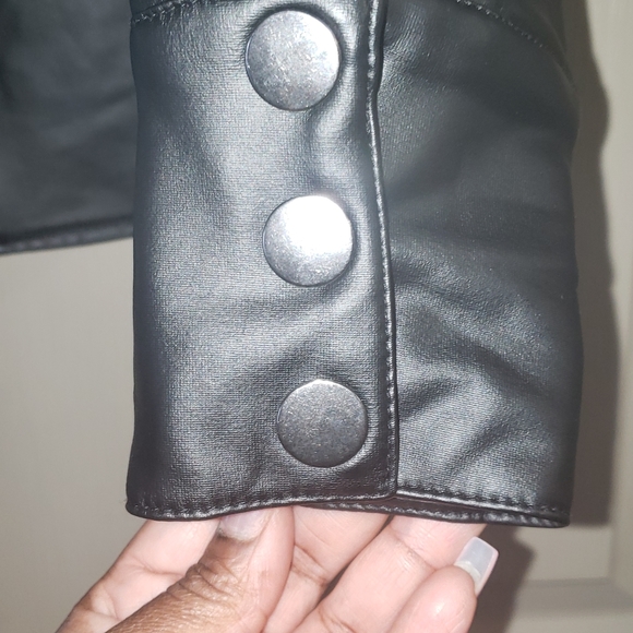 Faux leather shirt - Picture 5 of 5